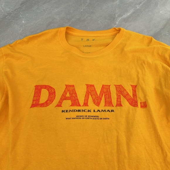TDE Kendrick Lamar Official “DAMN.” 2017 Tour Concert Merch Long Sleeve Shirt - Picture 2 of 16